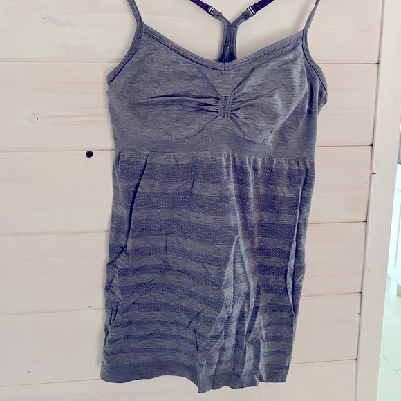 Lululemon tank - Picture 1 of 2